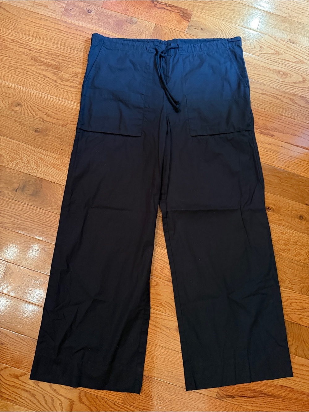 Local European cargo pants